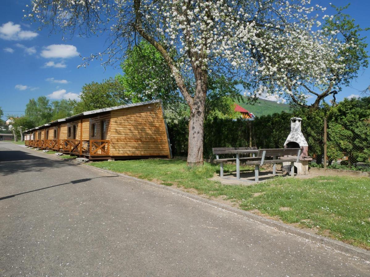 Camping Roznov Hotel Rožnov pod Radhoštěm Eksteriør billede