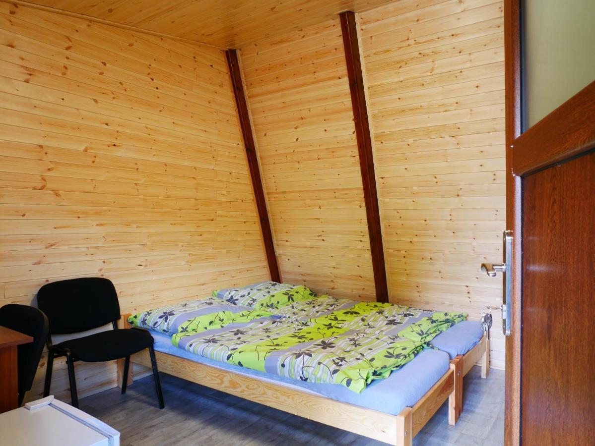 Camping Roznov Hotel Rožnov pod Radhoštěm Eksteriør billede