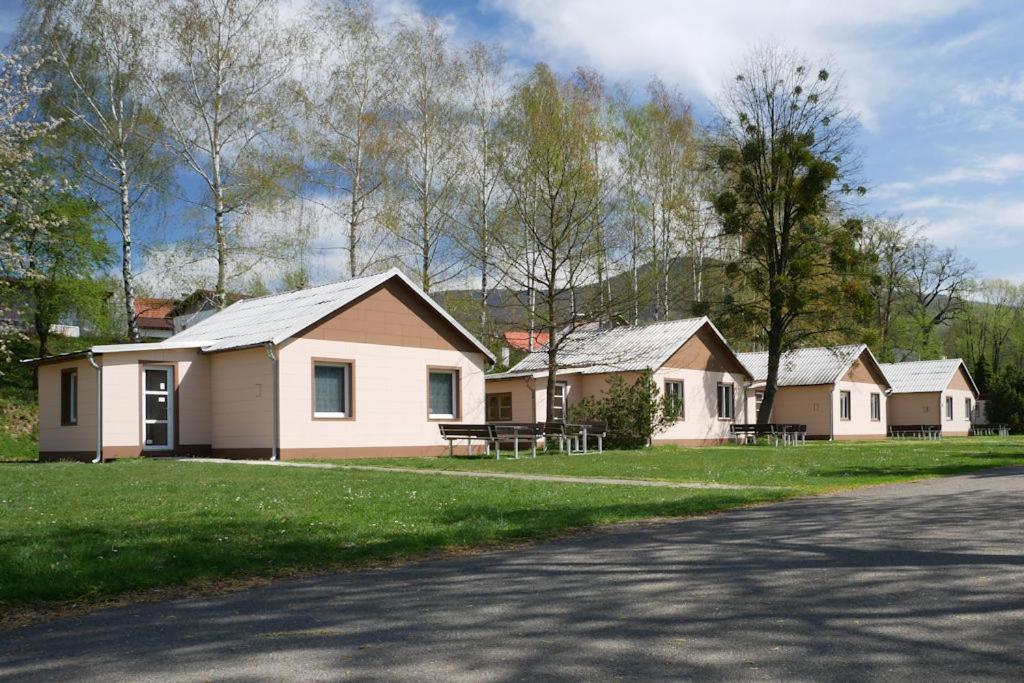 Camping Roznov Hotel Rožnov pod Radhoštěm Eksteriør billede