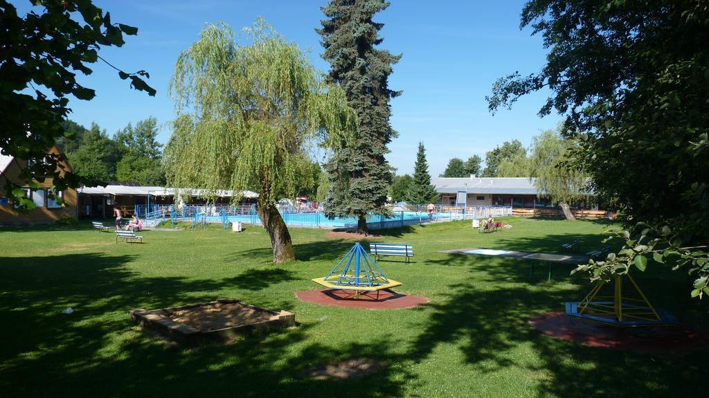 Camping Roznov Hotel Rožnov pod Radhoštěm Eksteriør billede